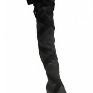 NWT Karl Lagerfeld knee high black suede